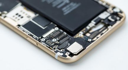 跨界“亂”戰(zhàn) 手機(jī)廠商造車，車企造手機(jī)，誰在定義未來？